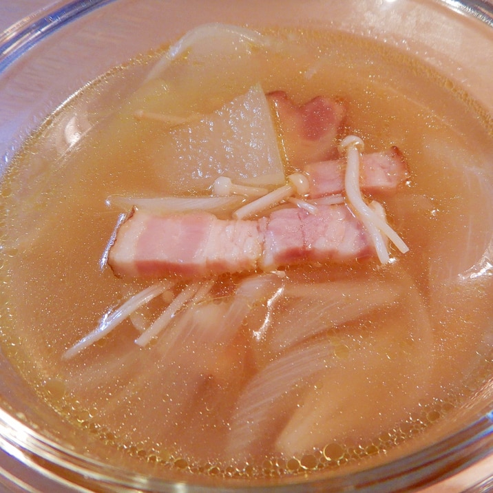 冬瓜と厚切りベーコンのスープ